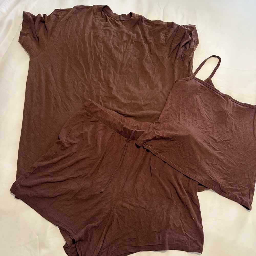 WOMENS BROWN SKIMS SET (L/XL)